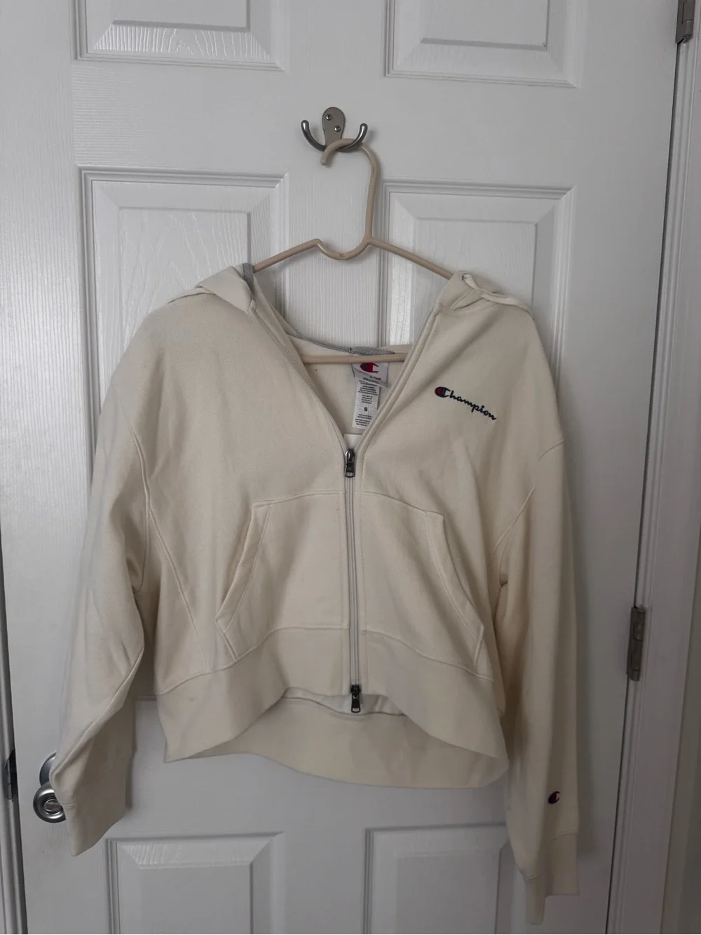 Champion Off-White Cropped Full-Zip Hoodie with Embroidered Logo - S